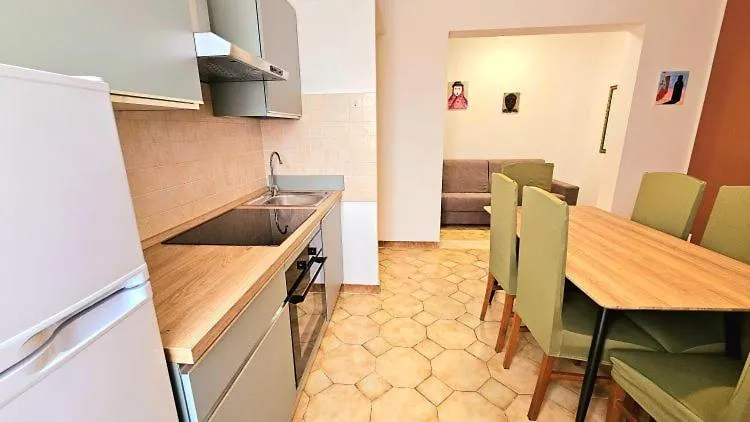 Aba Maya Apartment ألغيرو